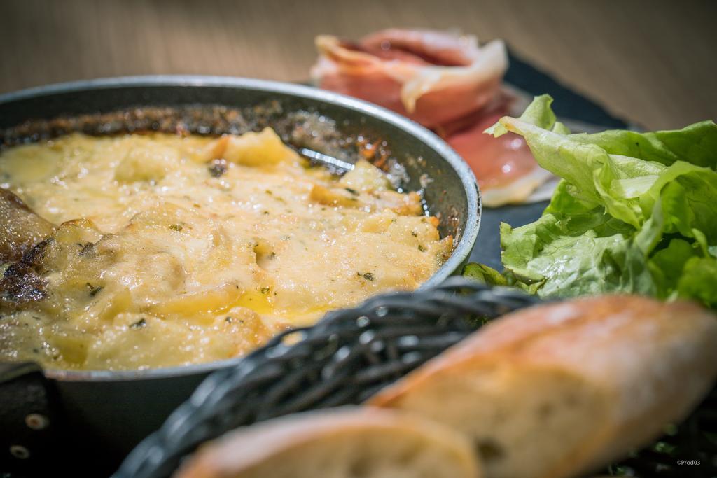 群岛火山酒店 Saint-Genès-Champanelle 外观 照片
